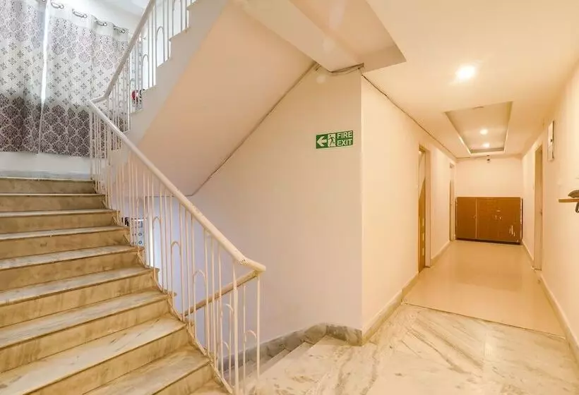 Fabhotel Mega Royal
