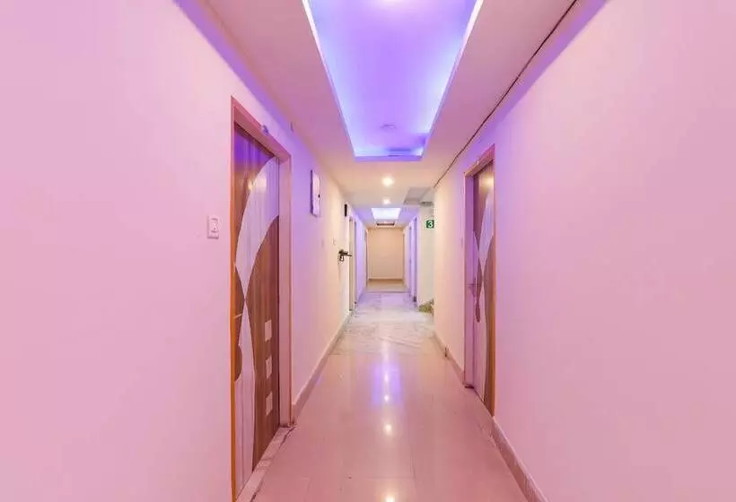 Fabhotel Mega Royal