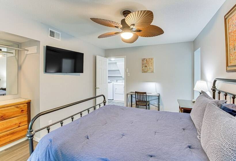 Hot Springs Retreat W/ Private Dock + Hot Tub!