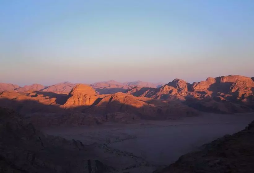 هتل Bedouin Nomdas Adventures