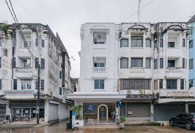 هتل Blue Rabbit Phuket