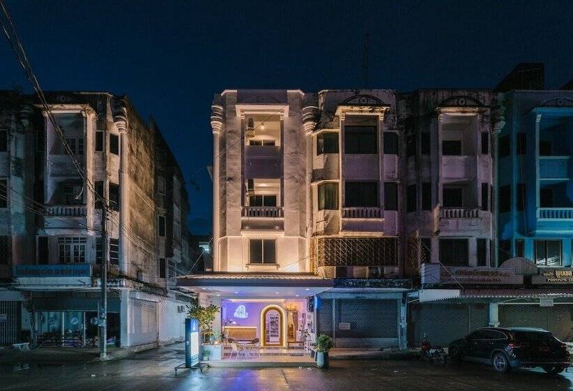 هتل Blue Rabbit Phuket