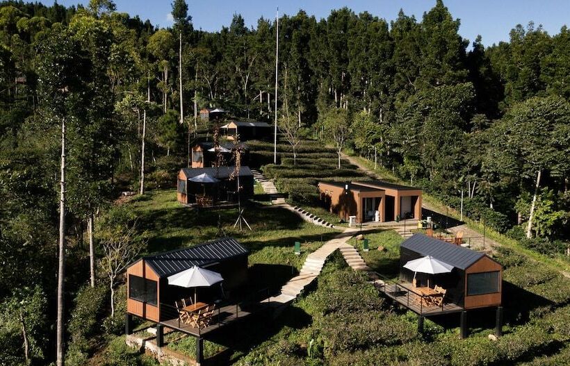 בית מלון כפרי Bobocabin Dieng Wonosobo