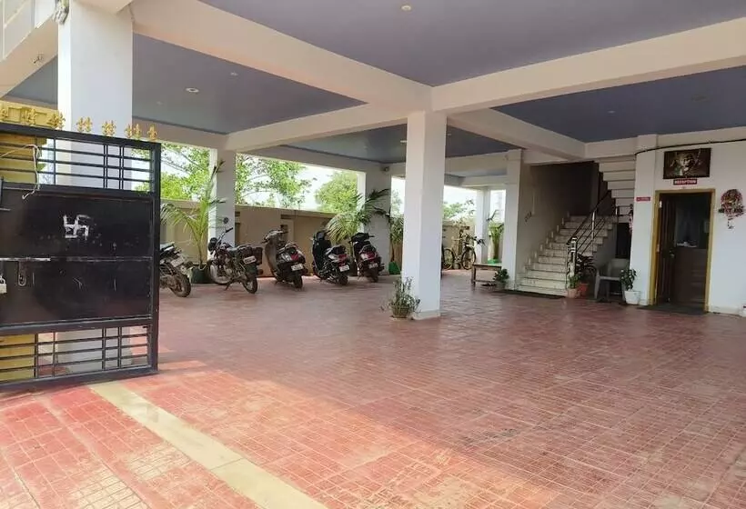 Hotelli Goroomgo Gd Stay Inn Bhubaneswar