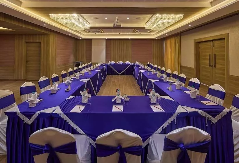 Hotelli Grand Continent Hosur A Sarovar Portico Affiliate