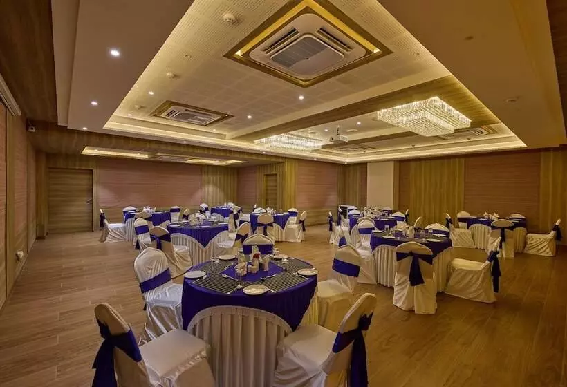 Hotelli Grand Continent Hosur A Sarovar Portico Affiliate