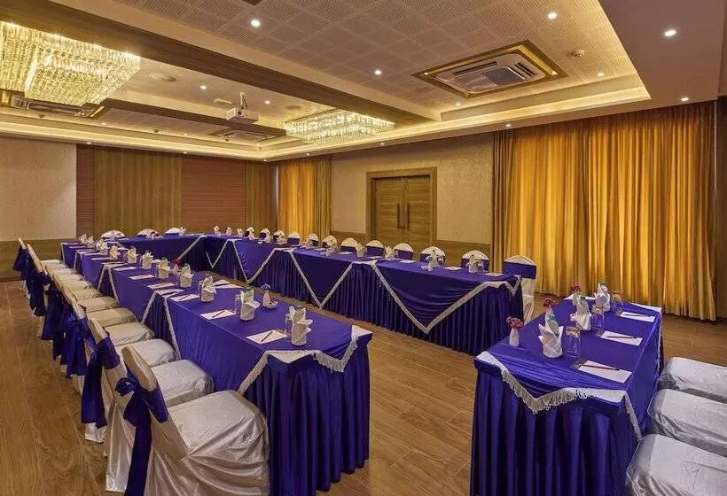 Hotelli Grand Continent Hosur A Sarovar Portico Affiliate