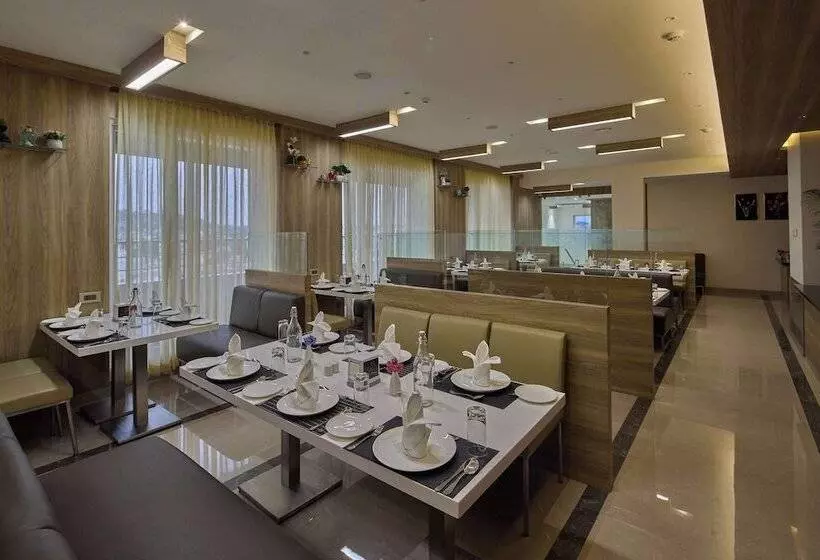 Hotelli Grand Continent Hosur A Sarovar Portico Affiliate