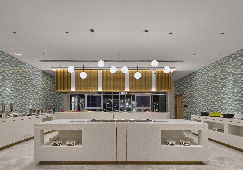 فندق Hilton Garden Inn Kunming Dianchi