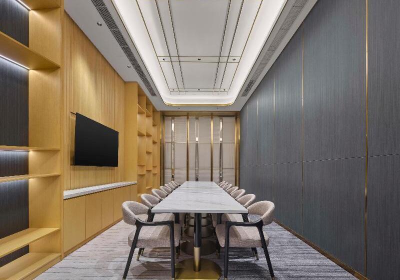 فندق Hilton Garden Inn Kunming Dianchi