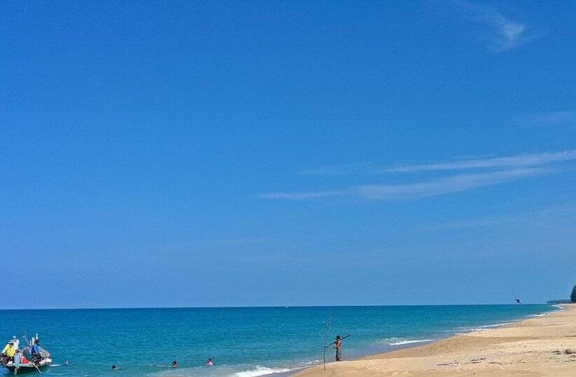 Отель Maikhao Residence