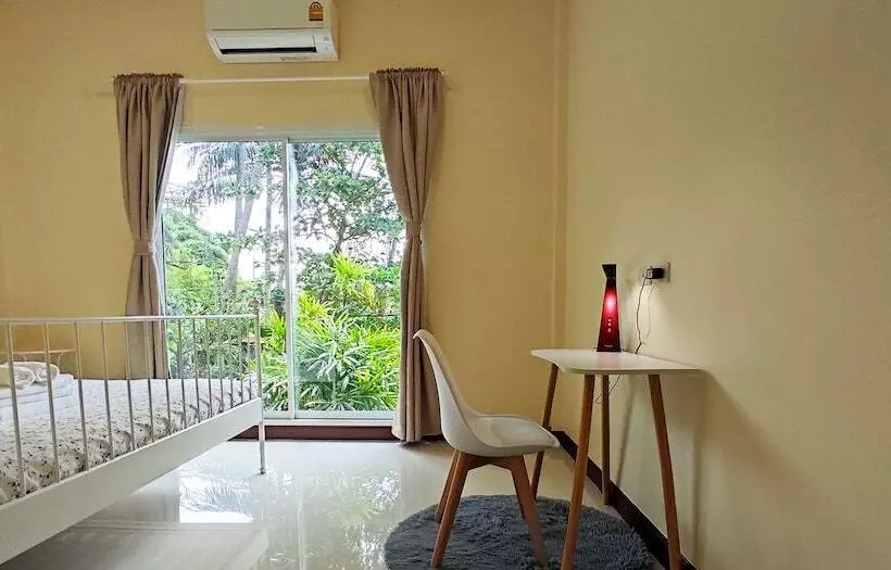 Hotelli Maikhao Residence