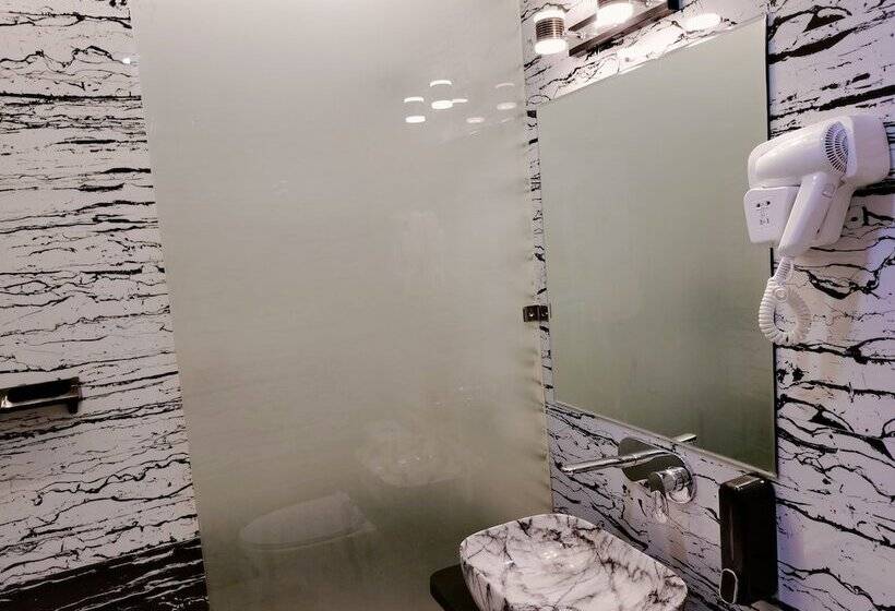 בית מלון כפרי Om