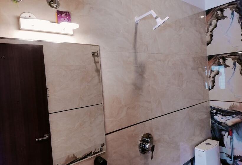 בית מלון כפרי Om