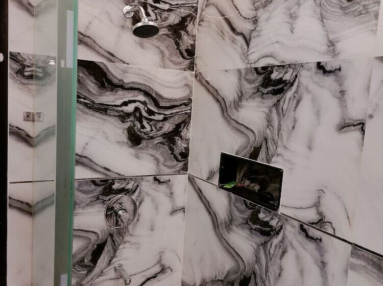 בית מלון כפרי Om