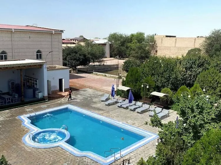 Hotelli Qibla Tozabog