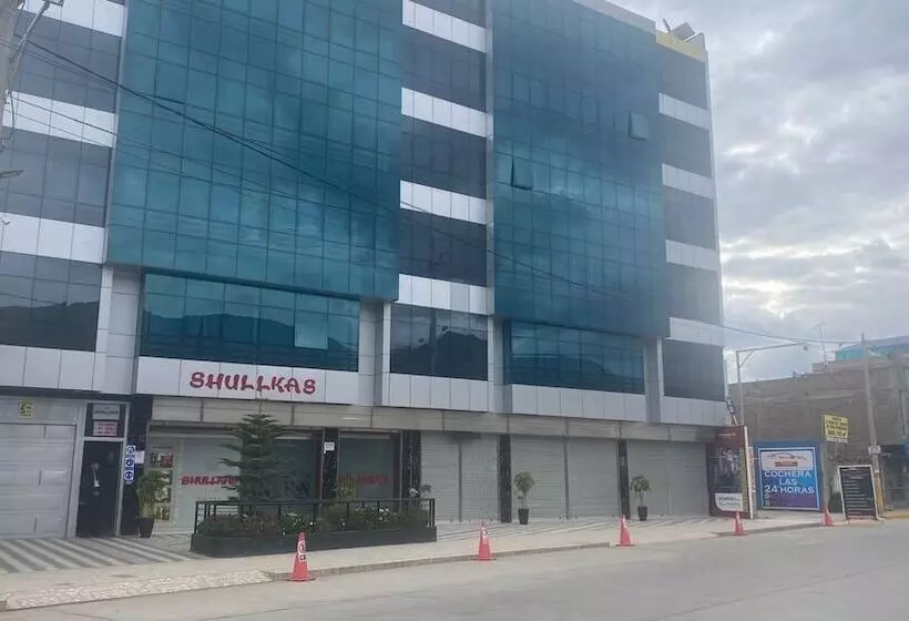 ホテル Shullkas Suites