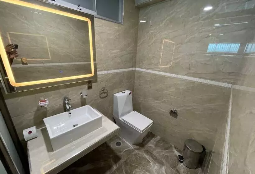 ホテル Shullkas Suites