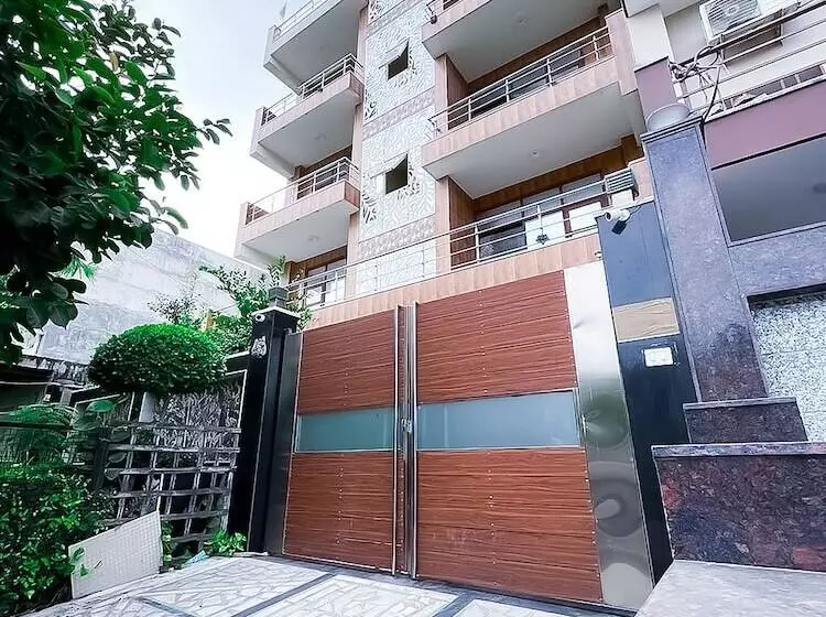 Hotelli Roomshala 117 Shubham Residency