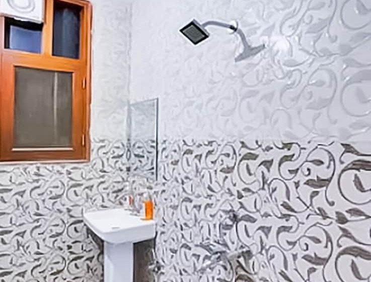 Отель Roomshala 117 Shubham Residency