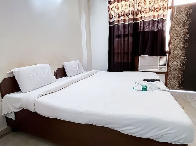 Отель Roomshala 117 Shubham Residency