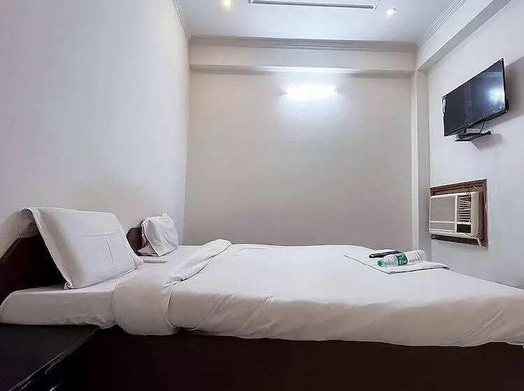 Hotelli Roomshala 117 Shubham Residency