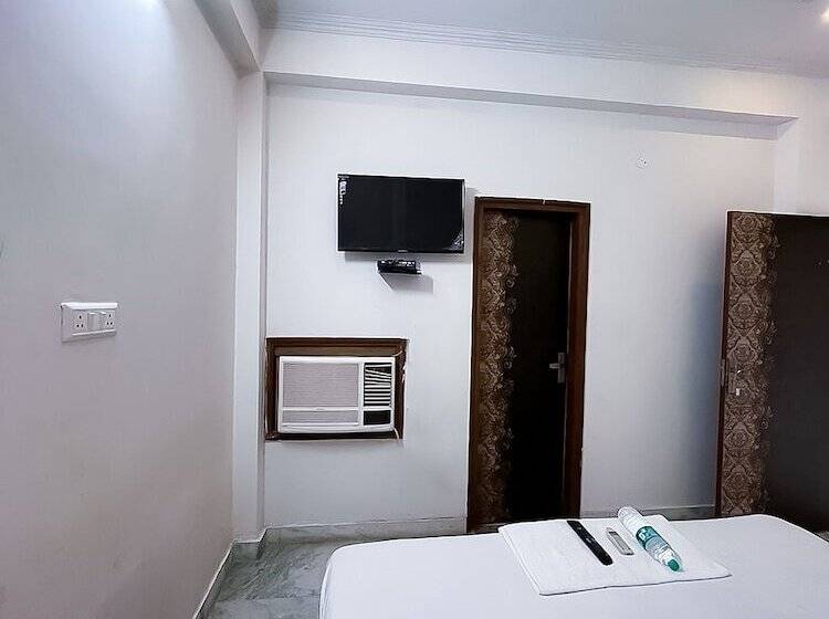 Отель Roomshala 117 Shubham Residency