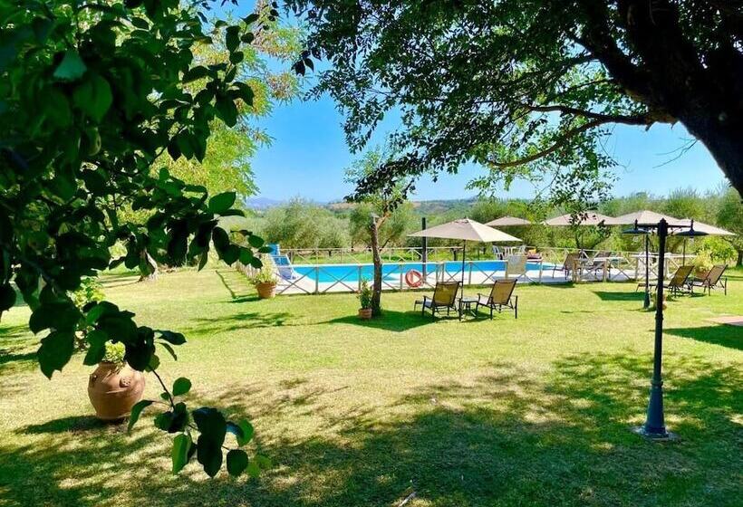 فندق ريفى Il Girasole Terzuolo