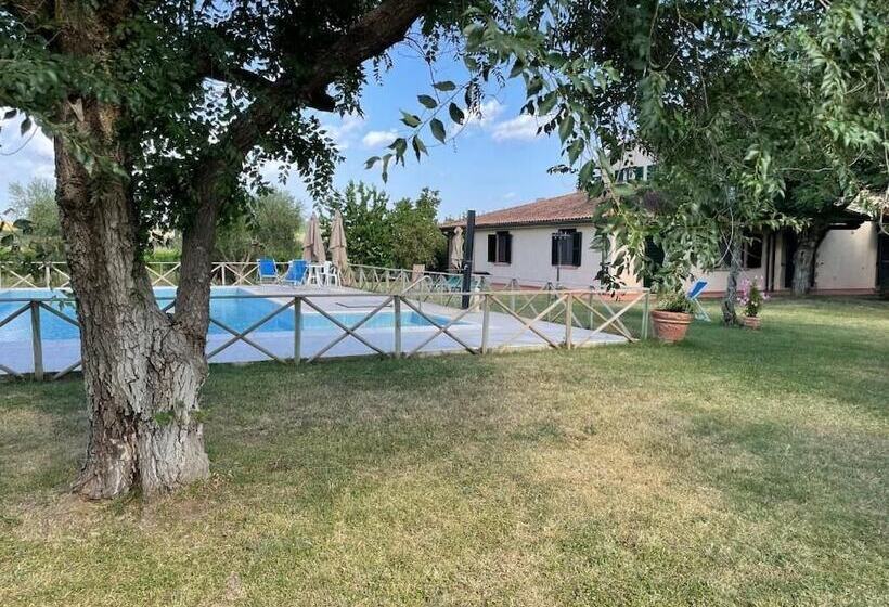 فندق ريفى Il Girasole Terzuolo