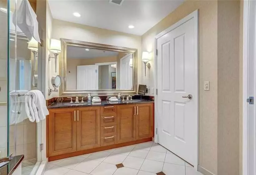 هتل Awesome New Mgm Signature Condo