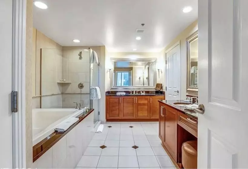 هتل Awesome New Mgm Signature Condo