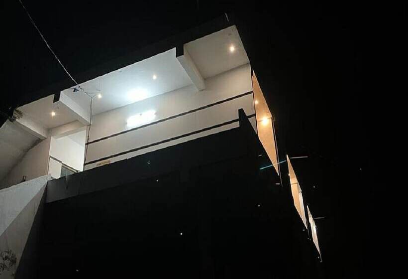 ホテル Tomsons Resort