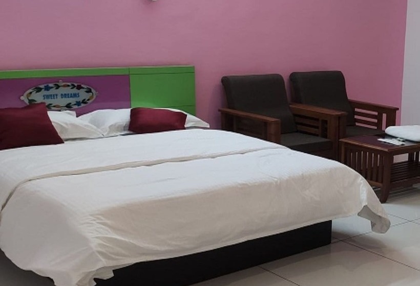 ホテル Tomsons Resort