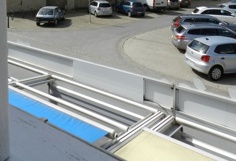 Отель Hôtel Le Vivier Wissant   Centre Village