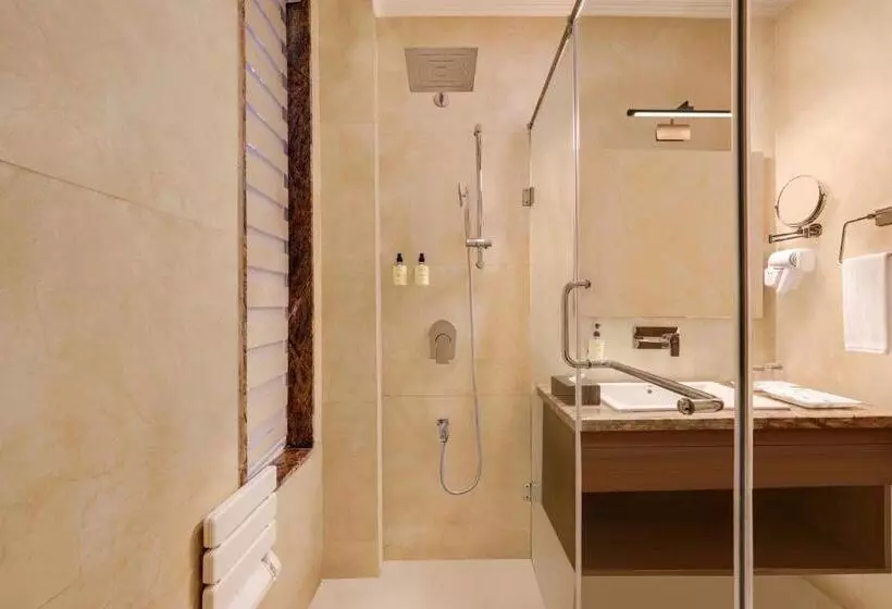 Lemon Tree Hotel Mcleodganj