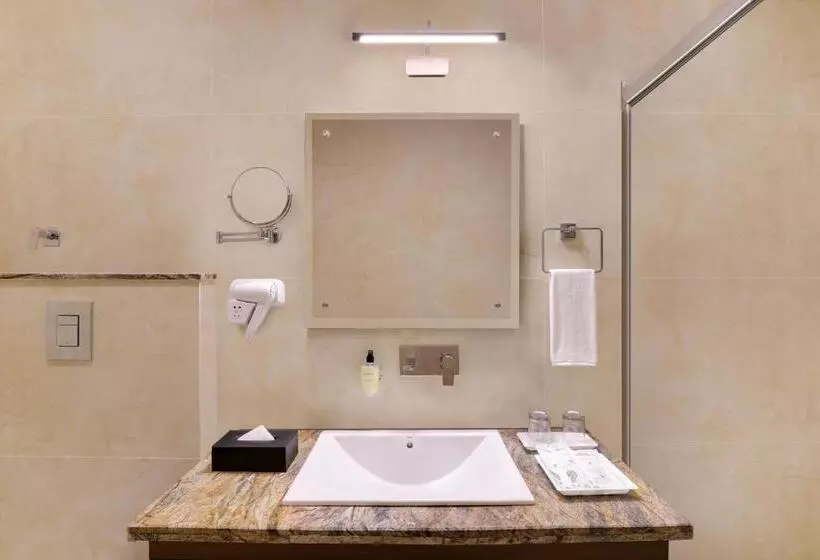 Lemon Tree Hotel Mcleodganj