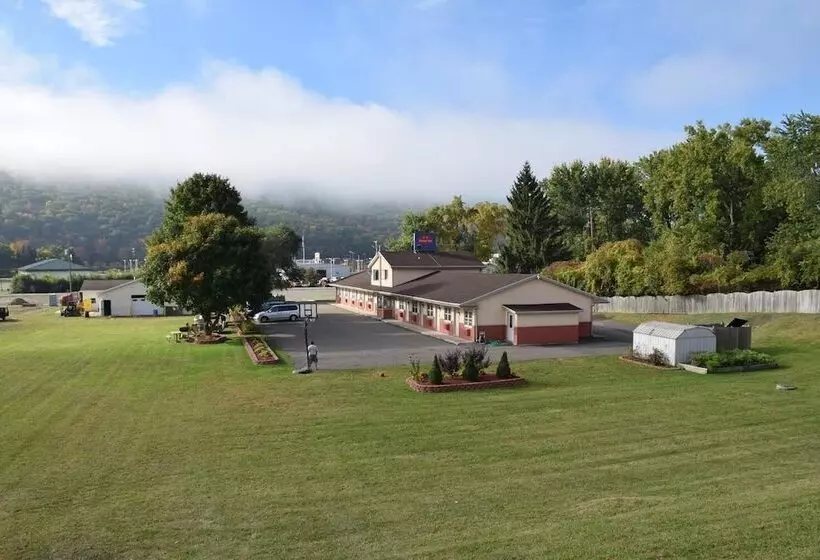 Motelli Relax Inn Elmira