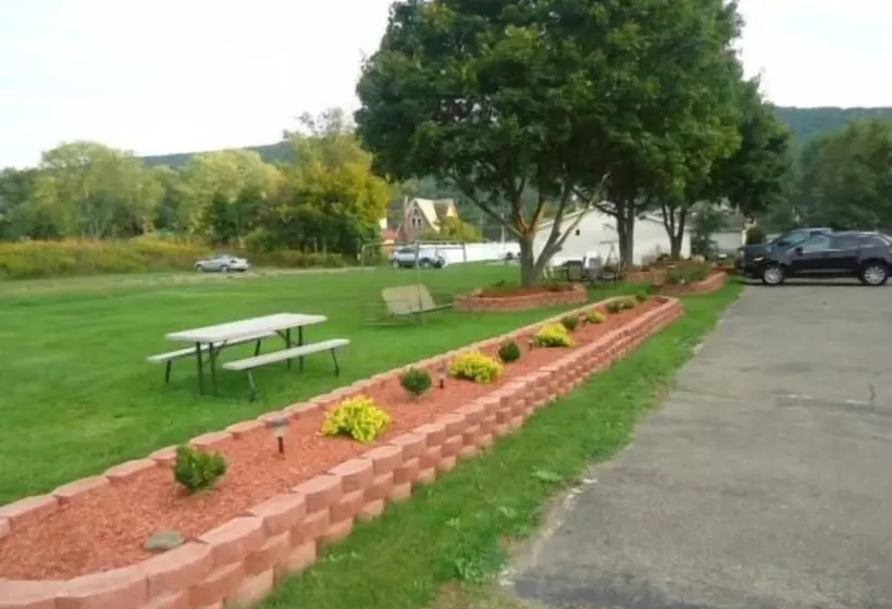 Motelli Relax Inn Elmira