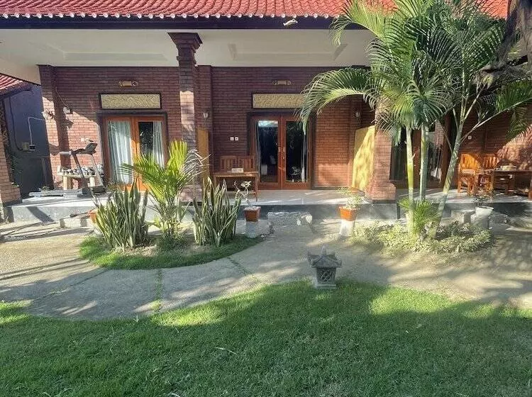 Majatalo Tebu Menjangan Homestay