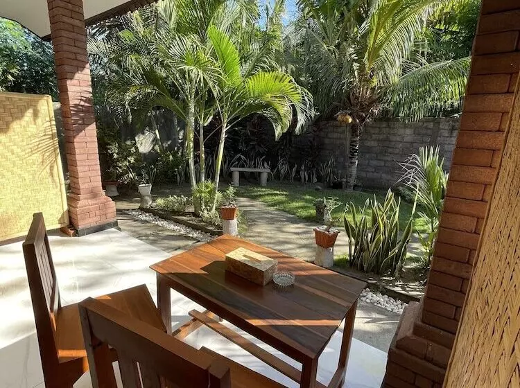 Majatalo Tebu Menjangan Homestay