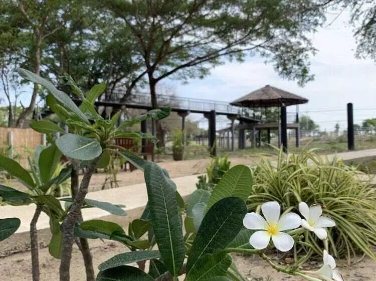 リゾートホテル Elephant View Camp