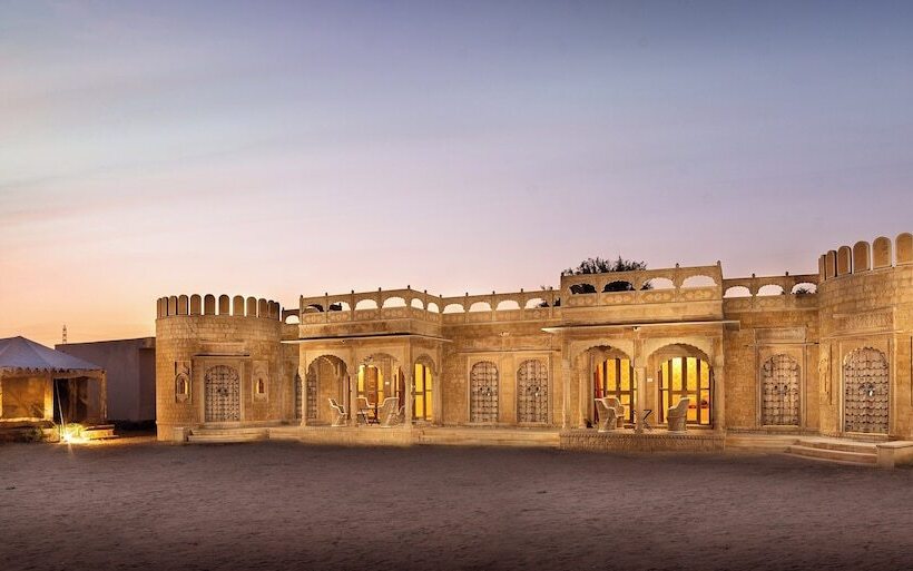 منتجع Foxoso Luxury Camps