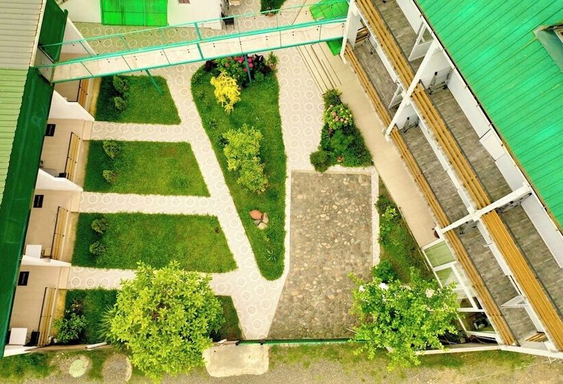 استراحتگاه Kaprovani Sand