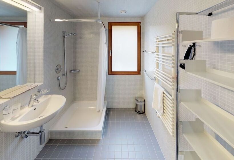 Hotel Reka-feriendorf Disentis