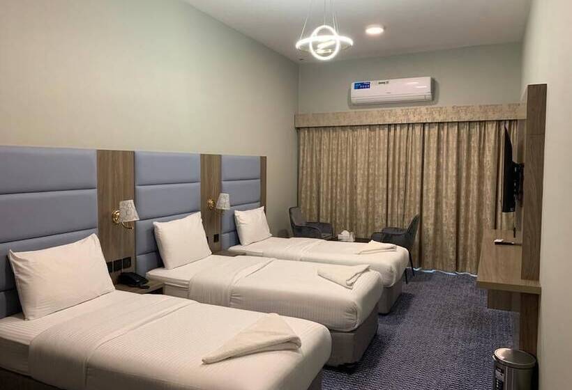 Отель Silver Sand