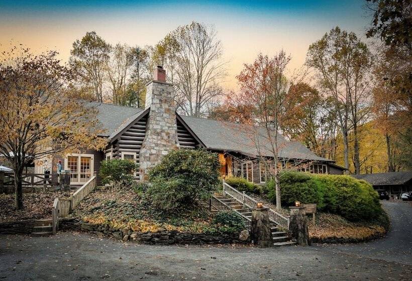 Отель Snowbird Mountain Lodge