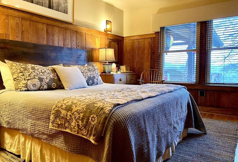 Отель Snowbird Mountain Lodge