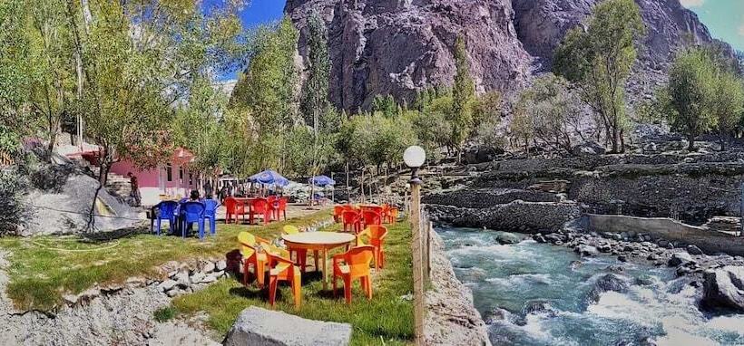 پانسیون Wazeer One Hotel & Guest House Shigar