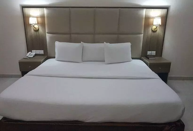 Eros Hotel And Suites Lekki