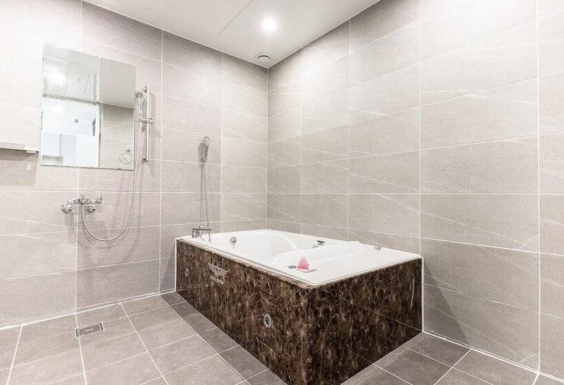 Gyeongju H Avenue Hotel Bulguksa